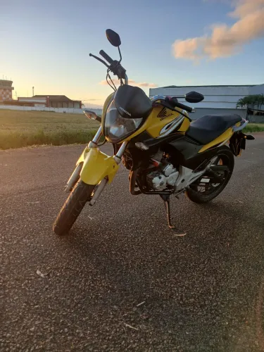 Vendo ou troco CB 300