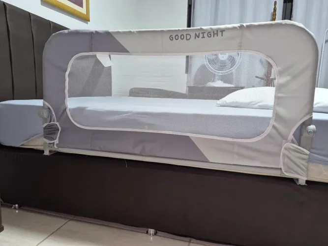 Grade de proteção para cama