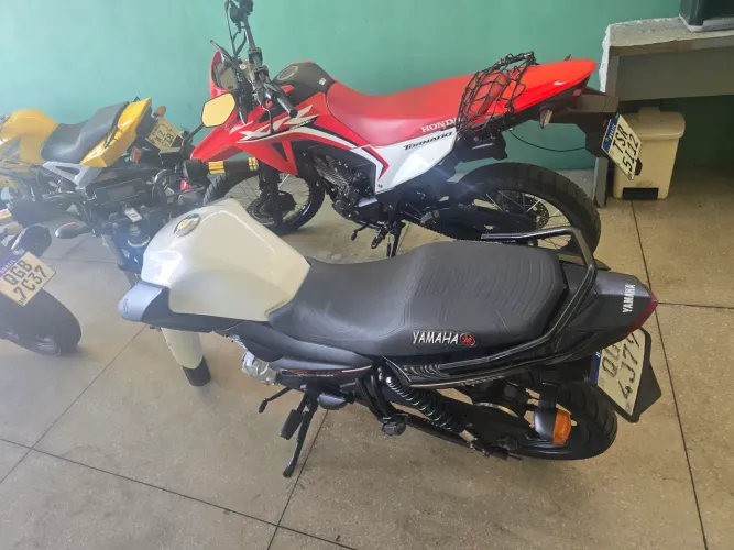 Moto extra só pega e rodar .....