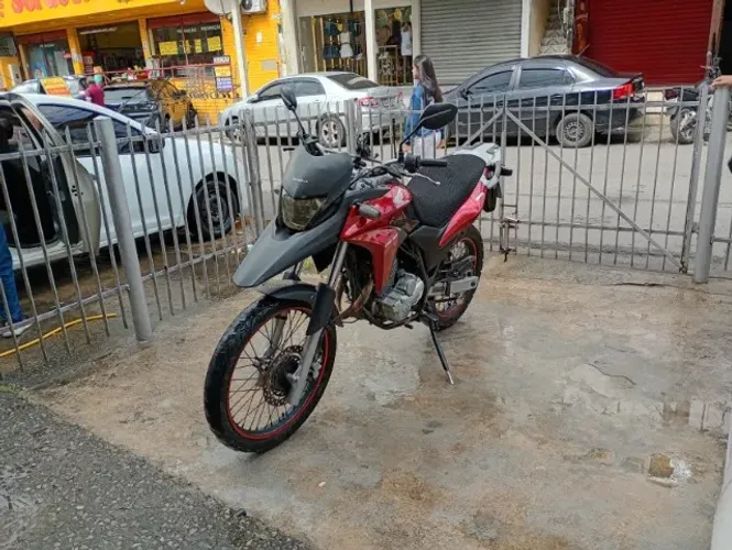 HONDA XRE COM BAIXA KM