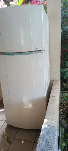 Geladeira Consul 2 portas funcionando perfeitamente