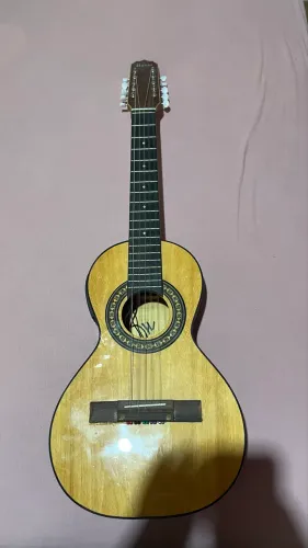 Vendo viola,10 cordas interessados é só chamar no privado