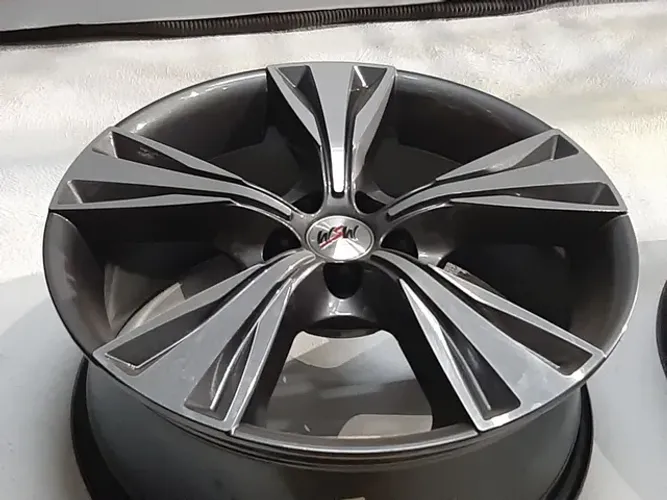 Roda aro 17 Vw virtus grafite com diamantado 5x100 jogo novo