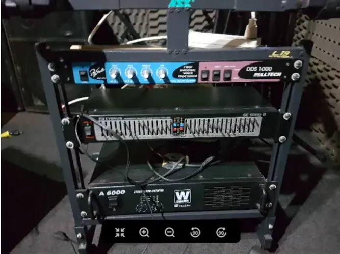 Equipamento de som profissional - 1000 watts rms vendo/troco/aceito oferta