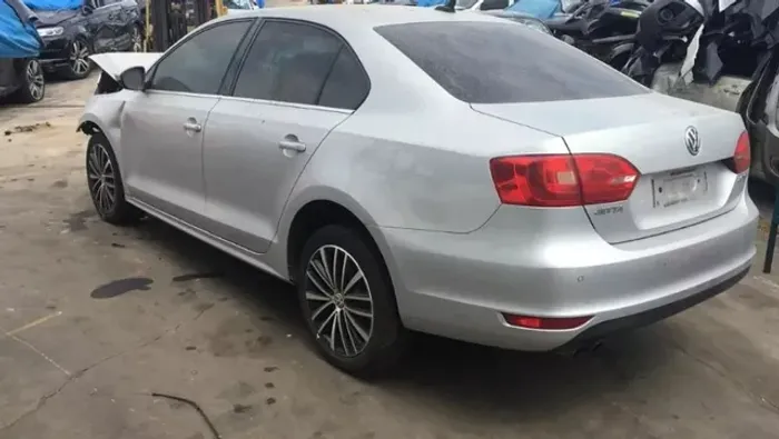 Jetta Tsi 2013 Airbag Motor Retrovisor Capo Porta Farol Lantena Sucata