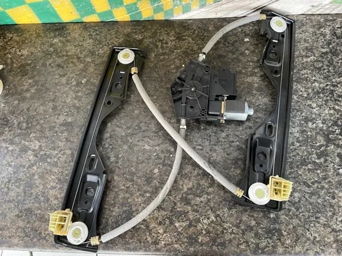 Engenho de porta elétrico motor elétrico porta dianteira esquerda Jeep Compass Flex 2020 