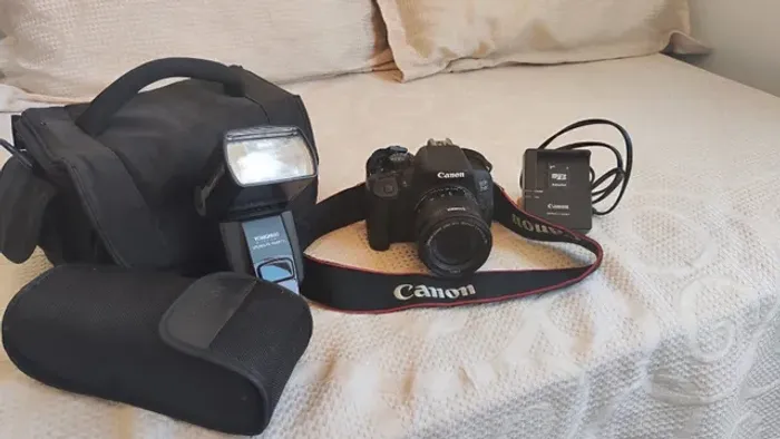Camera Canon 700D
