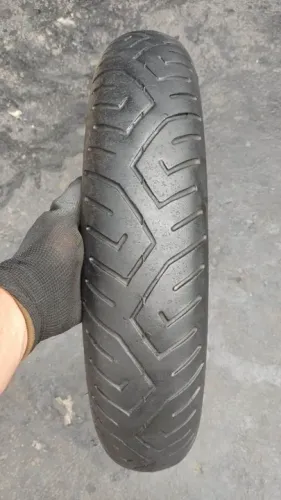 Pneu usado Pirelli MT 75 110/80-17