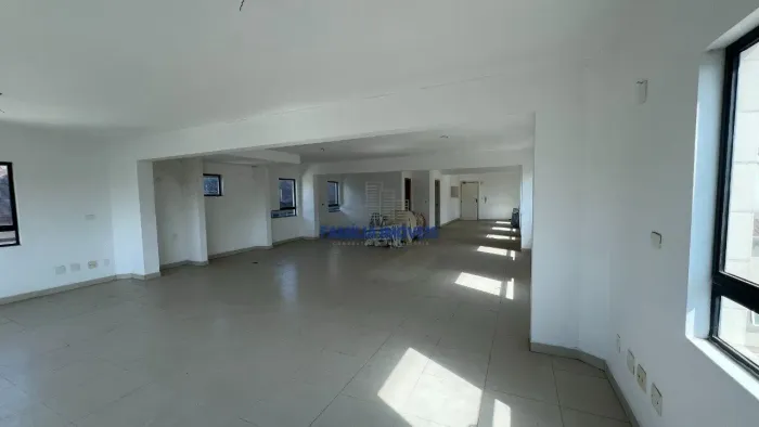 Sala comercial para alugar no Trade Center Santos