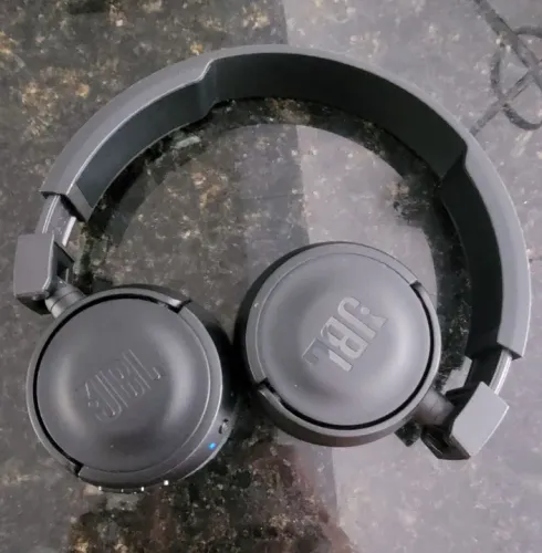 Fone de ouvido JBL T450BT Ótimo Estado