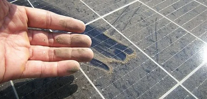 Limpeza de placas solares
