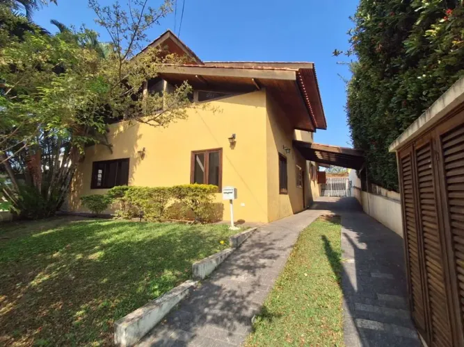 Casa com 3 dormitórios à venda, 228 m² por R$ 1.300.000,00 - Granja Viana - Jandira/SP