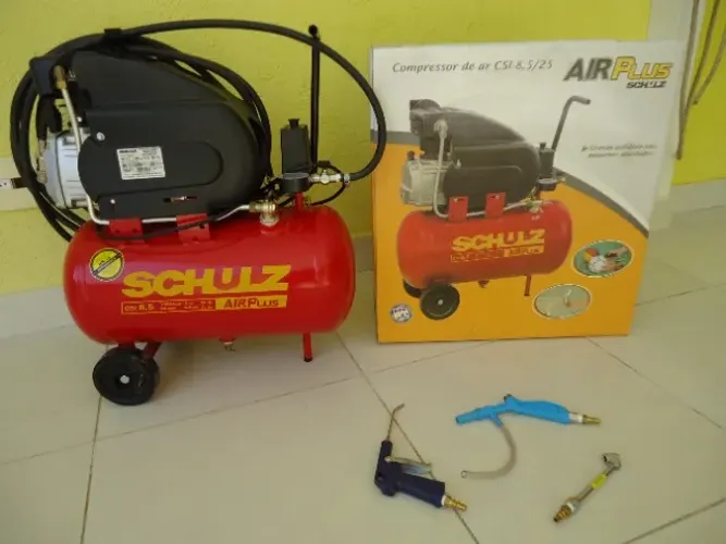 Mini compressor de ar Schulz, 120 lbs, 25lts, semi novo.