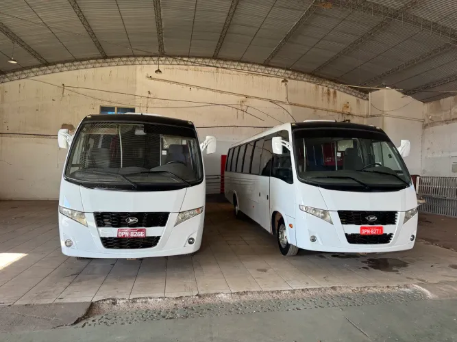 Micro ônibus volare 