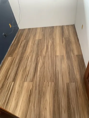 Piso Vinílico Amadeirado - Decore sua casa!