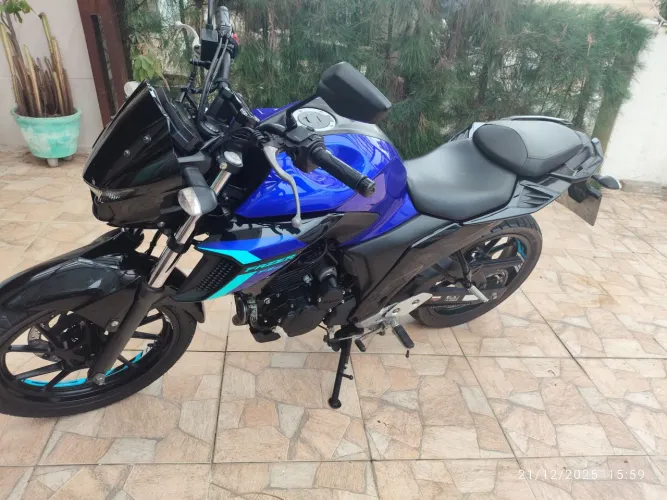 Vendo Yamaha FZ25 Fazer 250 24/24.