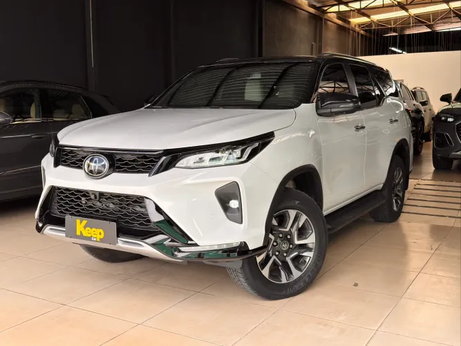 Toyota Hilux SW4 Diamond 2.8 TB 4X4 Die. Aut. 2024