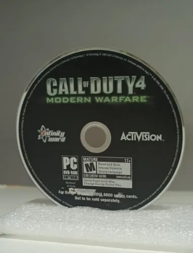 Call of Dutty Modern Warfare 4 para PC em ótimo estado, com KEY, aceito cartão.
