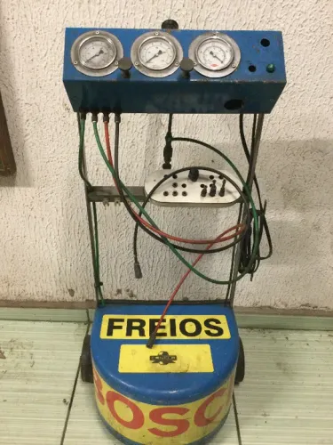 equipamento ferramenta antiga automotiva