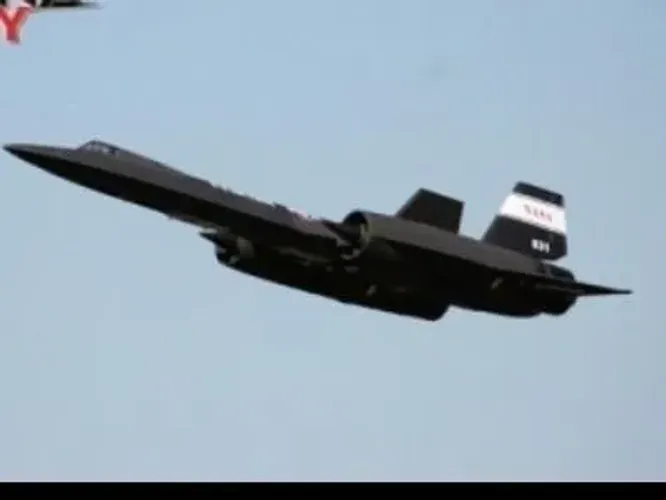 Automodelo R/C Jato SR-71 Blackbird - Modelo de Coleção Completo 