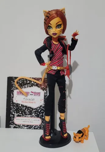 Boneca Monster High Toralei Stripe completa 