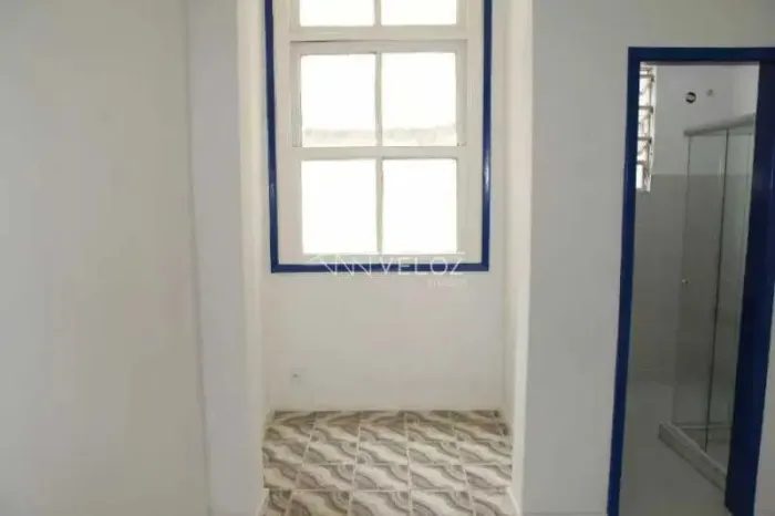 Apartamento : / Residencial / Glória