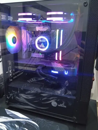 PC Gamer RTX 5070 Ryzen 7 5800X3D