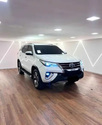 Toyota Hilux SW4 SRX Diamo. 4X4 2.8 TB DIE AUT 2019
