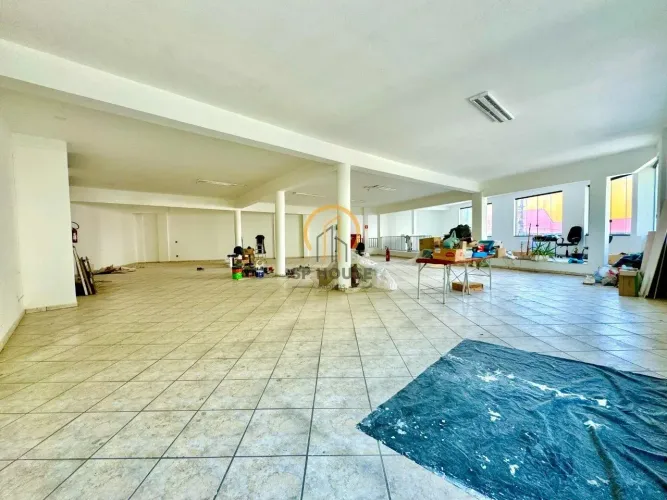 Sala Comercial de 270m² para locação no Jabaquara, São Paulo-SP!