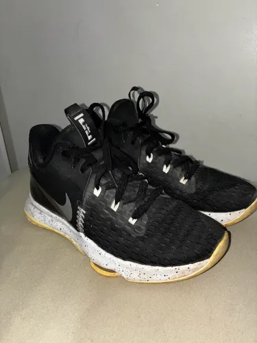 Tênis Lebron Witness 5 Oreo Pouco Usado 