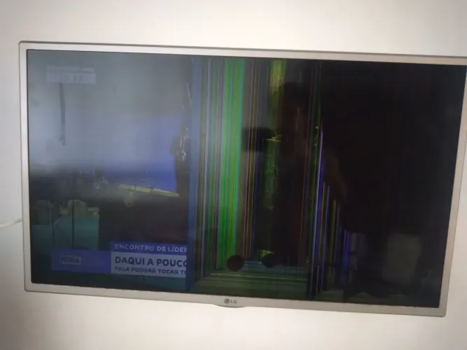 Tv 32 polegadas P/Retirada de peças!