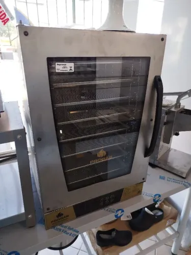 R1 Forno elétrico 8 esteiras 35x35 com vapor Progás