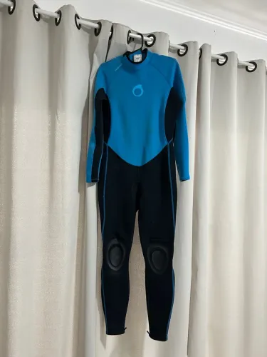 Roupa de Surf