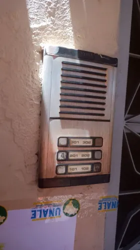 Manutencao interfone coletivo portao automatico alarme camera concetina