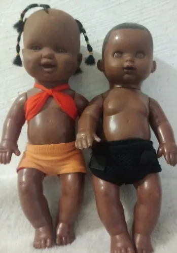 2 BONECOS