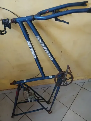 Vende-se quadro de bicicleta 