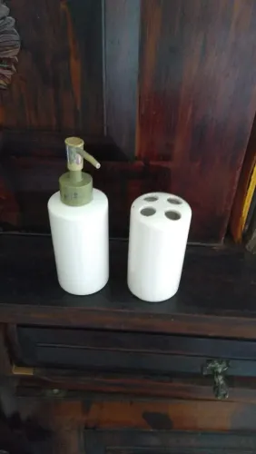 Conjunto Porta Escovas e Saboneteira