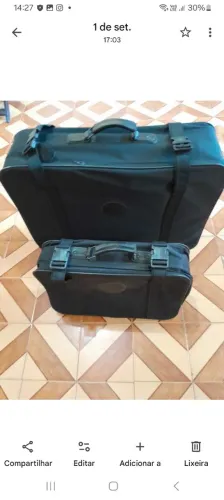 MALAS DE VIAGEM, DUAS COM ALÇA DE MÃO. 