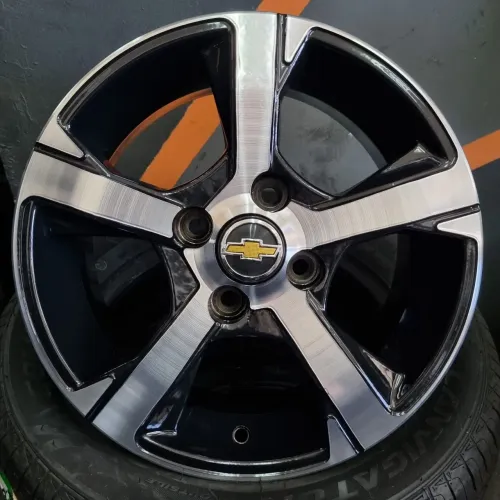 Jogo de rodas usadas aro 14 4x100 Chevrolet Onix Prisma