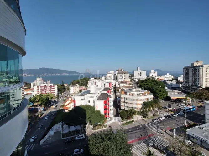 Apartamento 3 dormitórios com vista mar em Coqueiros