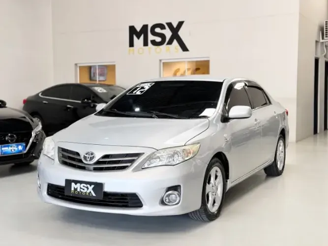 Toyota Corolla GLI 1.8 Flex 16V Mec. 2012