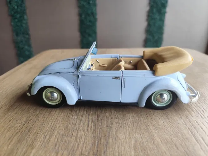 Fusca 1/18 conversível 