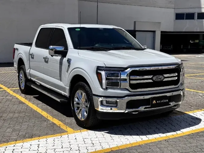 Ford F-150 Lariat 4X4 5.0 V8 2024