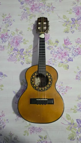 Cavaquinho Elias Matos Jacarandá 2011 já regulado e captado.