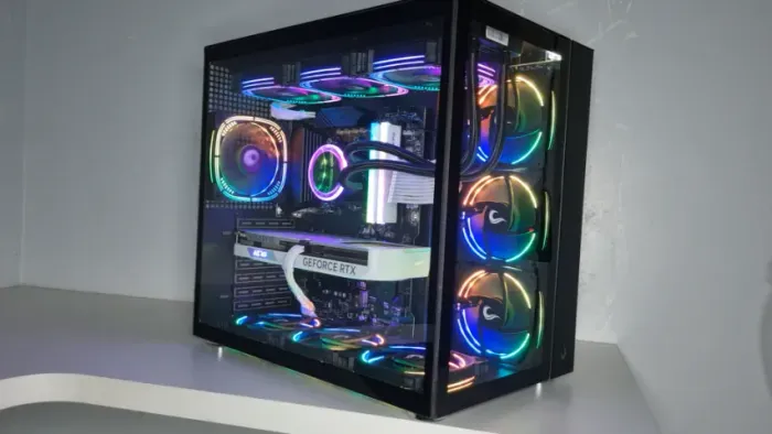 PC Gamer High-End - Ryzen 7 5700X + RTX 4060 Aero White 3 Fans + 32GB + SSD NVMe 1TB PCIe 