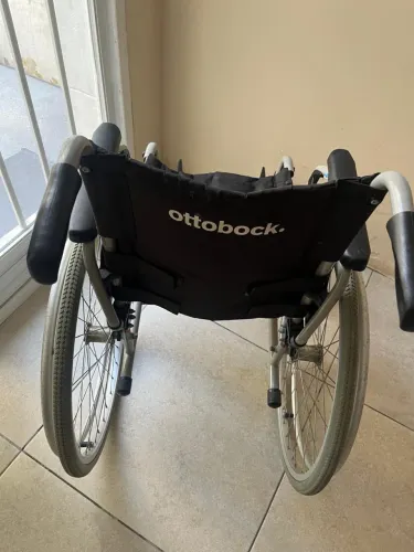 Cadeira de Rodas Ottobock Start B2 - Alumínio Aeronáutico (Leve e Resistente)
