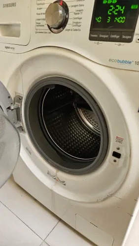 Lava e Seca Samsung EcoBubble 10,1kg / 6kg , com avaria
