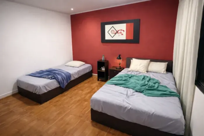 Procuro colega de Quarto (masculino)