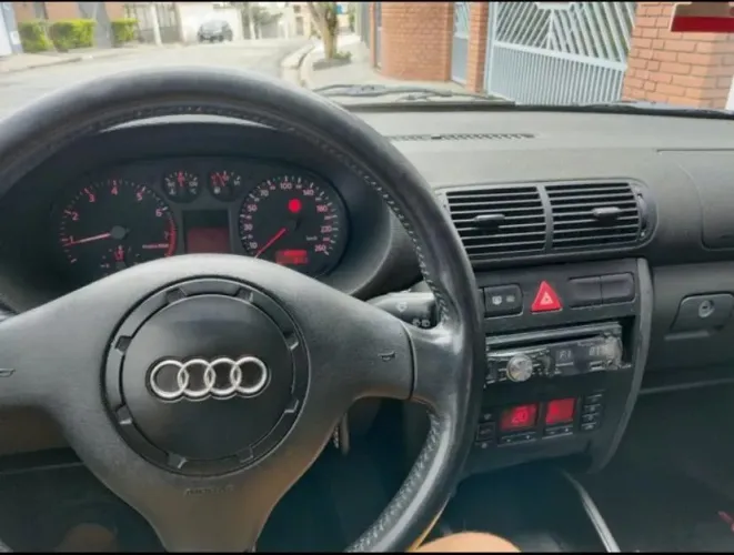 Audi A3 1.8 5P Mec. 1999