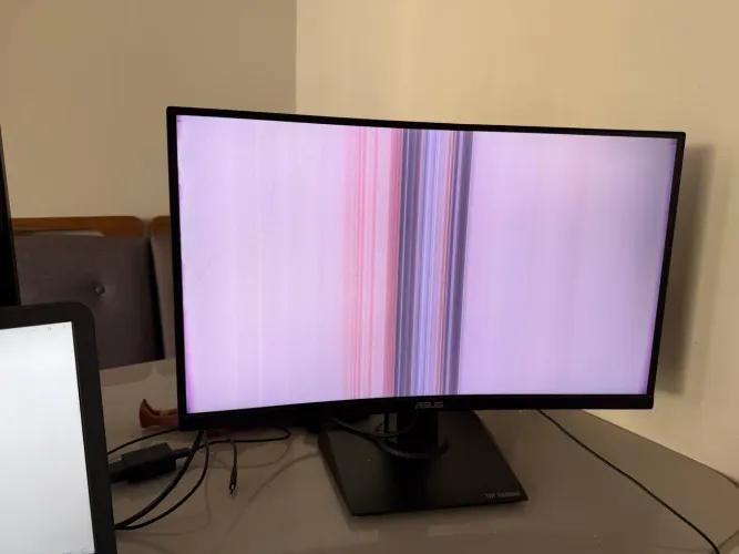 Monitor ASUS TUF GAMING VG24V tela curva - COM DEFEITO!!